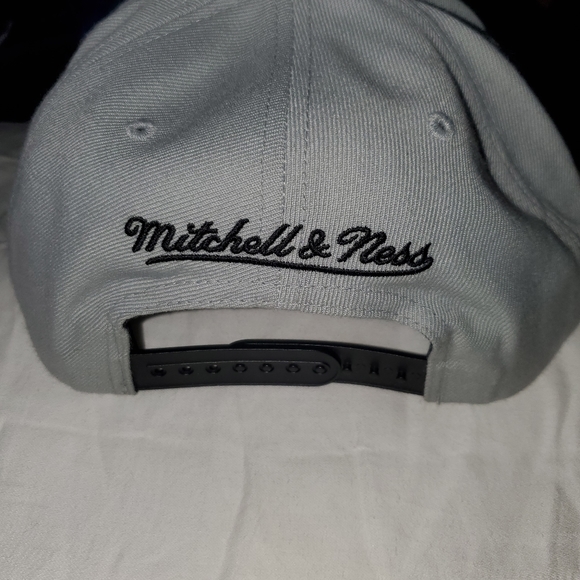 Hat - Picture 3 of 3